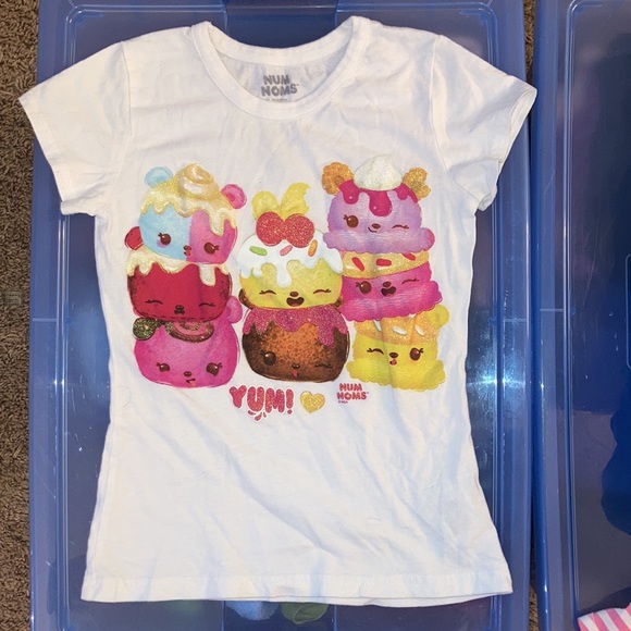 Mickey Minnie Mouse Pokémon Frozen red gold heart tee shirts medium lot of 7 - Picture 2 of 16